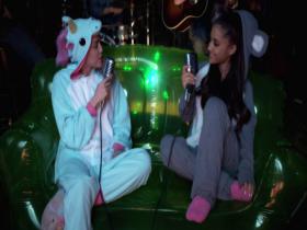 Miley Cyrus Don't Dream It's Over (with Ariana Grande) (HD-Rip)